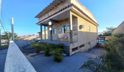 Casa com 2 dormitórios à venda, 304 m² por R$ 649.999,90 - Cordeirinho - Maricá/RJ