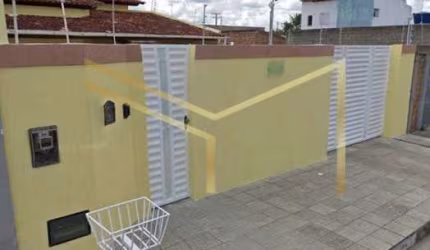 Casa ideal, para uma familia com dois filhos, ou mais, que gosta de espaço e conforto. Localizada próximo a comércios.