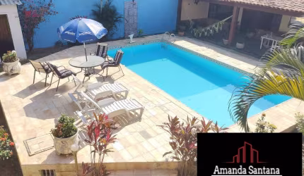 OPORTUNIDADE!!! Casa com uma área de lazer completa ou imóvel comercial.