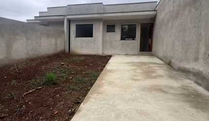 Excelentes Casas de Frente para Rua no São Dimas, Colombo