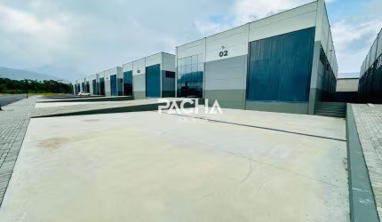 Galpão para alugar em condomínio industrial no Bairro João Pessoa, Jaraguá do Sul – 749m², doca, ótima localização