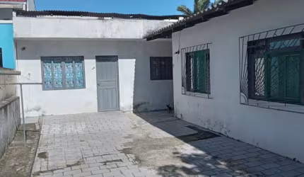 *VENDO!!! CASA + QUITINETES LOCADAS + PERMUTA