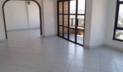 Ponta Praia 4 dorms sendo 2 suites e 2 vagas garagem demarcada