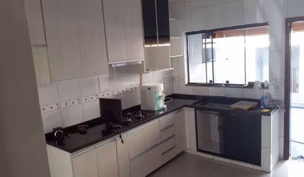 Casa com 2 quartos à venda na Rua Heraclito Oliveira de Jesus, 01, Jardim São Guilherme, Sorocaba por R$ 370.000