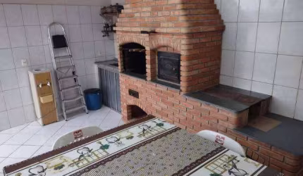 Casa com 3 quartos à venda na Rua Luiz Paes de Almeida, 34, Vila Hortência, Sorocaba por R$ 690.000