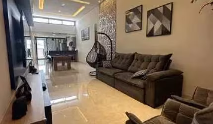 Casa em condomínio fechado com 3 quartos à venda na Rua Seraphim Banietti, 850, Caguassu, Sorocaba por R$ 809.000