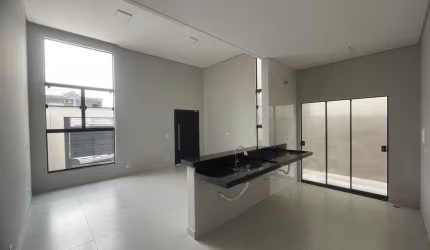 Vila Branca / Casa nova com 3 dorms - Aceita permuta