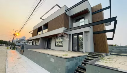 Casa Geminada em altíssimo padrão 3 dorm