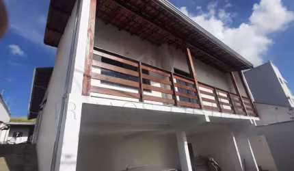 Casa com 3 quartos à venda na Rua Belo Horizonte, 89, Monte Verde II, Poços de Caldas, 220 m2 por R$ 690.000