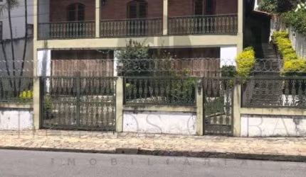 Casa com 4 quartos à venda na Rua Laguna, 29, Jardim dos Estados, Poços de Caldas, 552 m2 por R$ 1.500.000