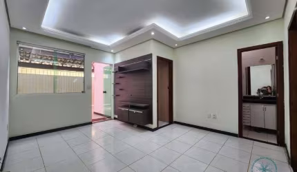 Casa Geminada à Venda em Santa Mônica, Belo Horizonte - MG