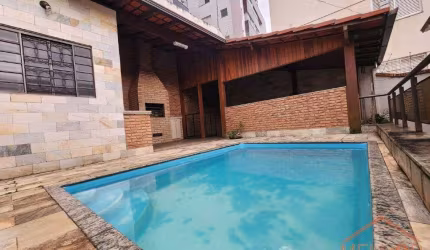 Casa à Venda em Itapoã, Belo Horizonte - MG