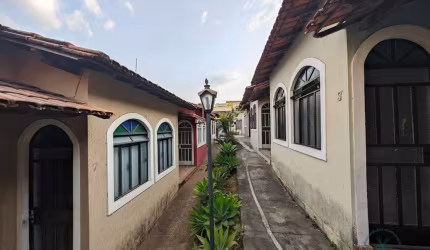 Casa Geminada à Venda em Santa Amélia, Belo Horizonte - MG
