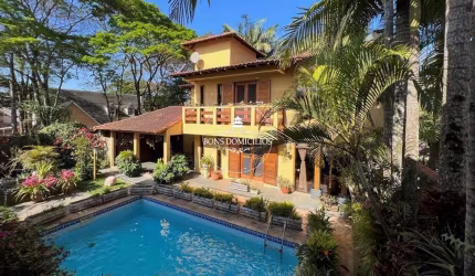 Casa com 4 quartos à venda no São Paulo II, Cotia  por R$ 2.200.000
