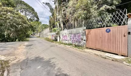 Terreno à venda no Granja Viana, Cotia  por R$ 770.000