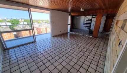 Cobertura duplex com 4 quartos sendo 2 suíte, no Cordeiro.