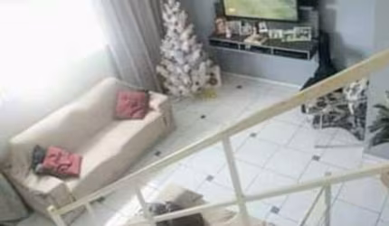 Sobrado à Venda em Esplanada Santa Terezinha, Taubaté - SP