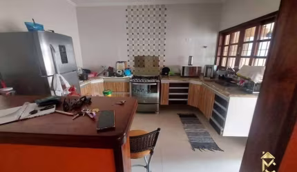 Casa à Venda em Residencial Portal da Mantiqueira, Taubaté - SP
