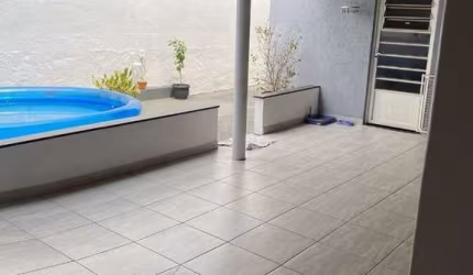 Casa à Venda em Jardim Jaraguá, Taubaté - SP
