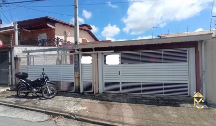Casa à Venda em Chácara do Visconde, Taubaté - SP