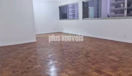 Excelenete localização e pronto para morar bem.