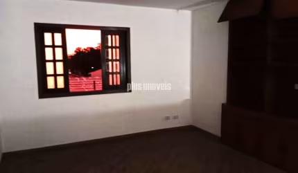 ESPETACULAR SOBRADO EM 3 ANDARES, EM LOCALIZAÇÃO PRIVILEGIADA E TRANQUILA, NO JARDIM LONDRINA/MORUMB
