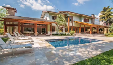 PARQUE DOS PRINCIPES!  720,0M²AC  3 SÚITES, 5 GARAGENS, CHURRASQUEIRA, PISCINA!