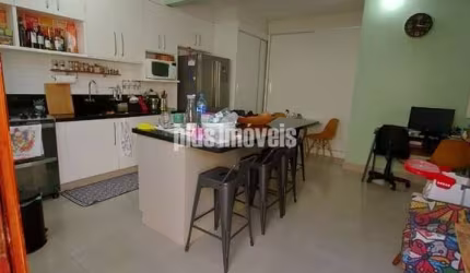 CASA TÉRREA MUITO BEM CONSERVADA NO JARDIM MITSUTANI