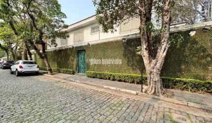 Casa de Vila! Junto ao Ibirapuera! Com Portaria Virtual!
