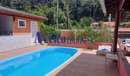 Bairro Roseira em Jundiaí - Linda casa com piscina e churrasqueira