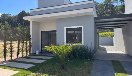 Lindas casas no bairro que mais cresce em Itajaí-SC