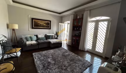 Casa com 3 quartos à venda na Rua Rogério Carnielli, 421, Jardim Carlos Lourenço, Campinas, 252 m2 por R$ 695.000