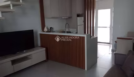 Casa com 2 quartos à venda na Rua Ernesto Albino, 202, São Sebastião, Palhoça, 62 m2 por R$ 479.000