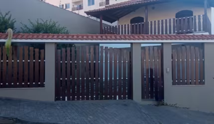 Excelente casa em um dos bairros mais desejados de Poços de Caldas! Jardim Azaleias