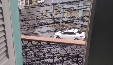 Casa 3 pavimentos com 5/4 na Ladeira dos Galés.