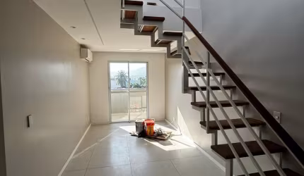 Alugo Excelente Cobertura Na Taquara 2 Quartos