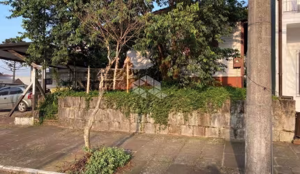 Casa com terreno fazendo frente em duas Ruas no centro de Nova Petrópolis