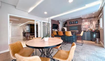 Casa em condomínio fechado