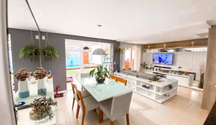 Casa à venda em São Leopoldo, Bairro Santo André - Com piscina, churrasqueira e muito mais!