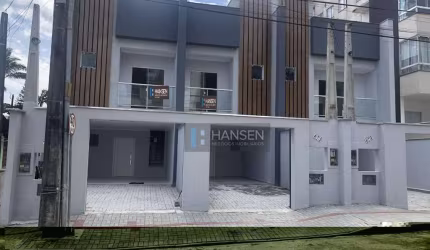 Sobrado com 3 dormitórios à venda, 186 m² por R$ 955.000,00 - Costa e Silva - Joinville/SC