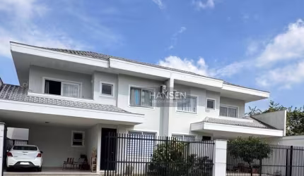 Casa com 3 dormitórios à venda, 146 m² por R$ 990.000,00 - Glória - Joinville/SC