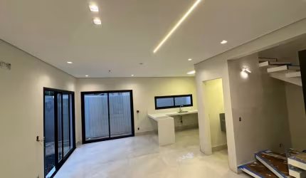 Linda Casa Sobrado em Condomínio