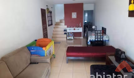 Sobrado com Suíte e 3 dormitórios