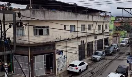 Sobrado de 3 dormitórios com vaga de garagem - Jardim Comercial