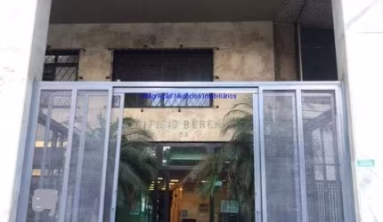 Conjunto Comercial 110m², recepção, 05 salas, 01 banheiro e 01 copa.  Condomínio com recepção e segurança 24hrs.  Excelente localização