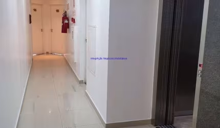 Conjunto Comercial 27m², 01 sala, 01 banheiro e 01 vaga na garagem.   Condomínio com recepção e segurança 24hrs.  Excelente localização