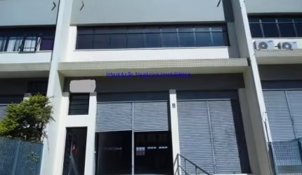 Galpão 903m², 06 banheiros e 02 vagas na garagem.   Excelente localização entre as Alamedas Caiapós, Pucuruí e Arapoema.