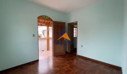 Casa com 3 quartos para alugar na Otália Beatriz, 129, Betânia, Belo Horizonte por R$ 3.100