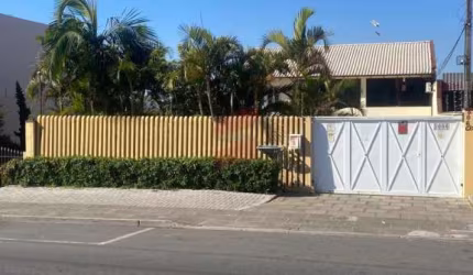 Casa com 3 quartos para alugar na Avenida Jacob Macanhan, 3066, Jardim Cláudia, Pinhais, 300 m2 por R$ 8.500