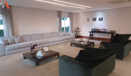 -COP 30 - CASA DE 2 PAVIMENTOS COM 9 QUARTOS SENDO 5 SUÍTES NO CONDOMÍNIO LAGO AZUL! -ÁREA PRIVATIVA DE 1.500M². -08 VAGAS DE GARAGEM. -NASCENTE.